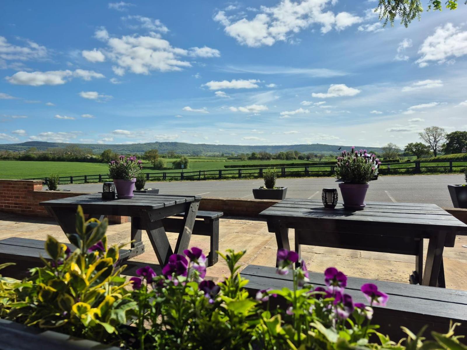 The White Horse Lodge Hotel Thirsk Exterior foto